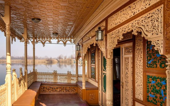 deluxe houseboats 1