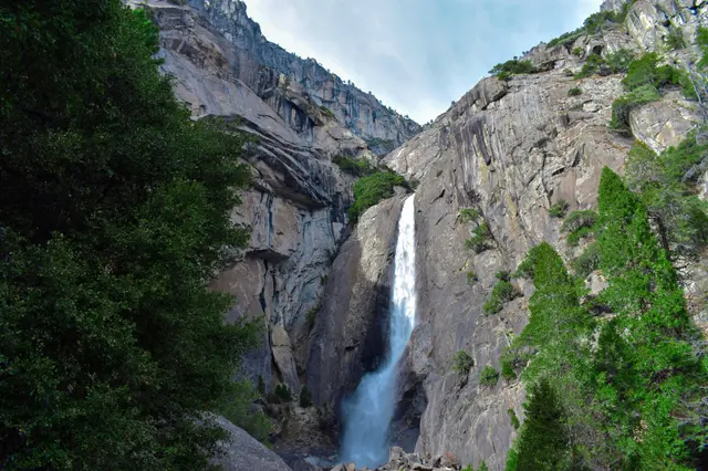 beautiful view waterfall flowing from rock pouring magnificent green scenery 181624 8300